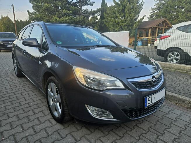 Opel Astra Sports Tourer Podgrzewane fotele i kierownica / Po rozrządzie / Klimatronic