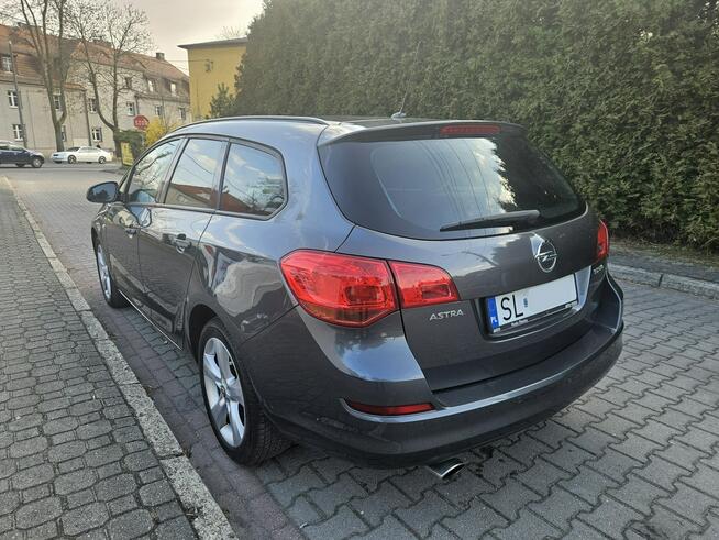 Opel Astra Sports Tourer Podgrzewane fotele i kierownica / Po rozrządzie / Klimatronic