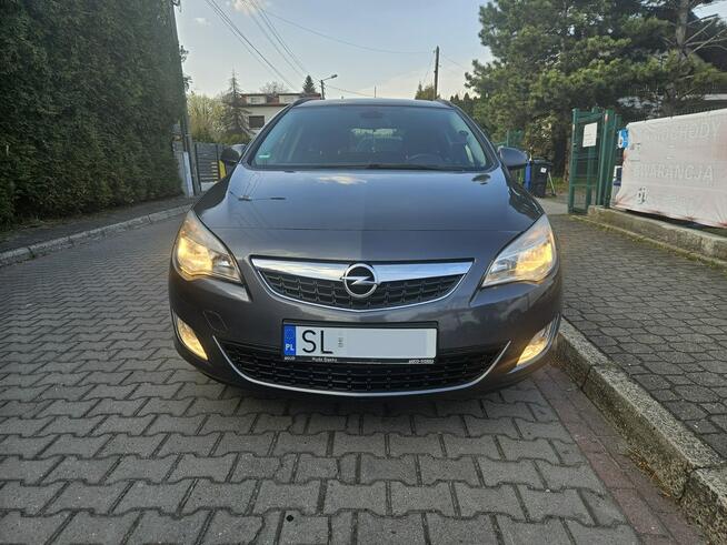 Opel Astra Sports Tourer Podgrzewane fotele i kierownica / Po rozrządzie / Klimatronic