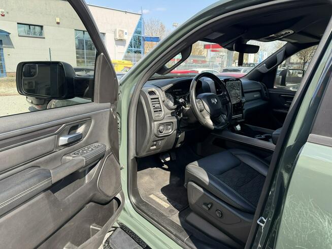 Dodge RAM FV-23%, Zmodyfikowany, LPG, SPORT, LIFT, Duży dotykowy ekran, Kamera