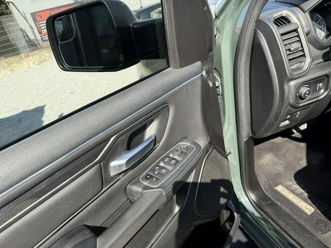 Dodge RAM FV-23%, Zmodyfikowany, LPG, SPORT, LIFT, Duży dotykowy ekran, Kamera