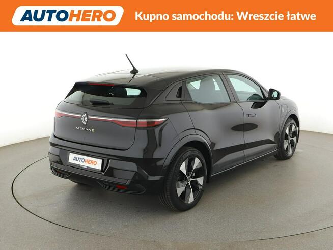 Renault Megane EV full LED virtual cocpit navi klima auto kamera i czujniki parkowani