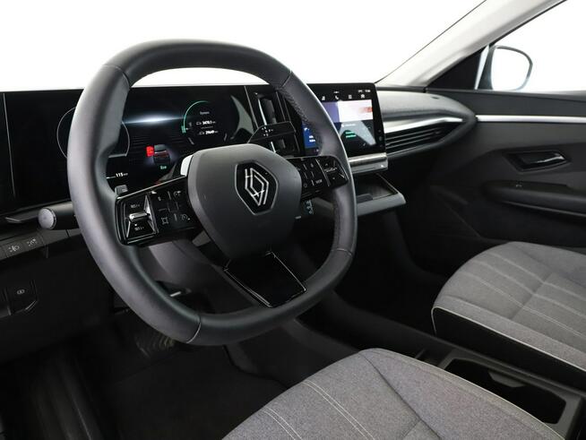 Renault Megane EV full LED virtual cocpit navi klima auto kamera i czujniki parkowani