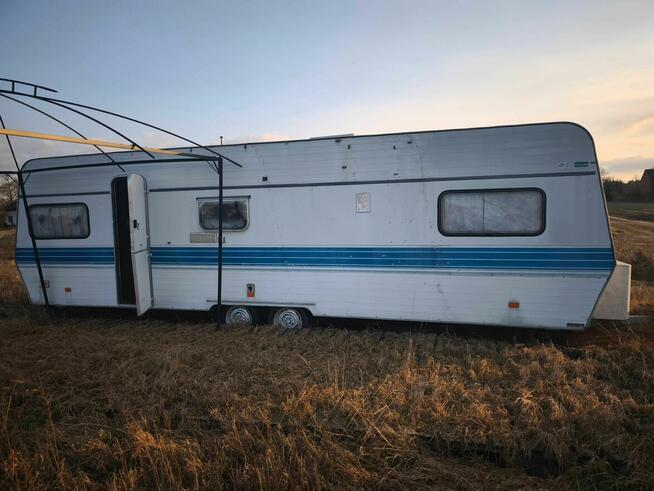 Przyczepa Kempingowa KNAUS KOMFORT 750 – Stacjonarna