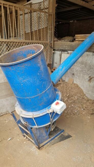 Rozdrabniacz do słomy, siana, kartonu, makulatury