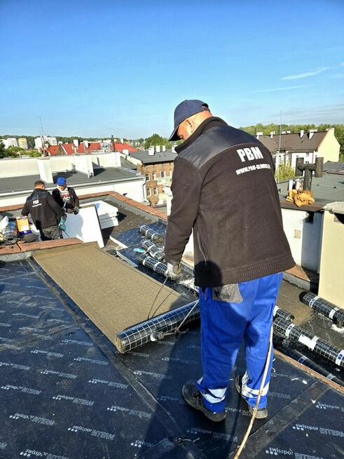 Krycie Dachów Papą Termozgrzewalną - Usługi Dekarskie/dachy