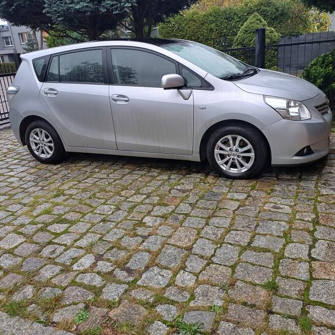 sprzedam toyotę verso