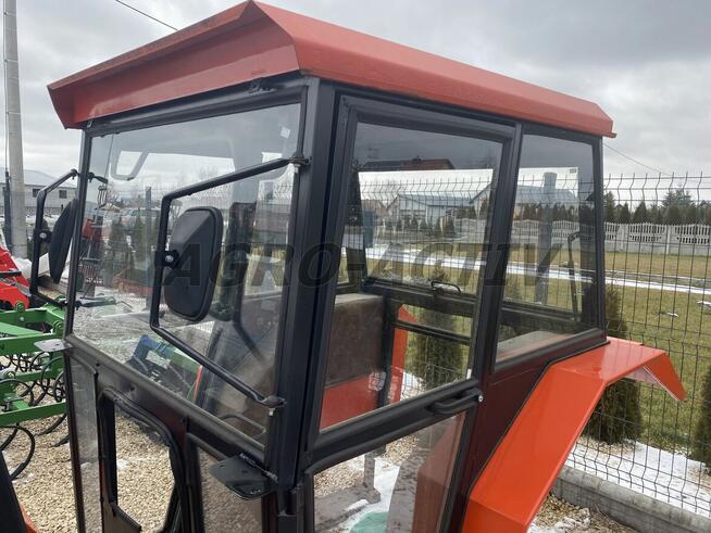 NOWA Kabina Ciągnikowa C-330/360/bez błotników z błotnikami