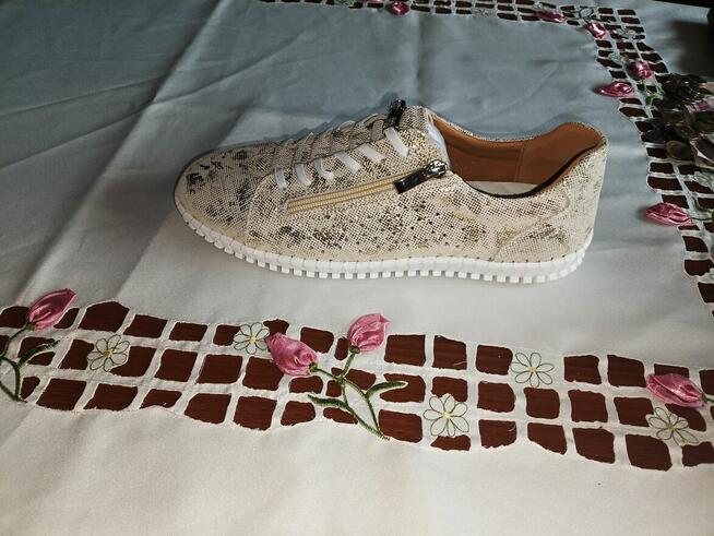 Złote skórzane buty -Nowe