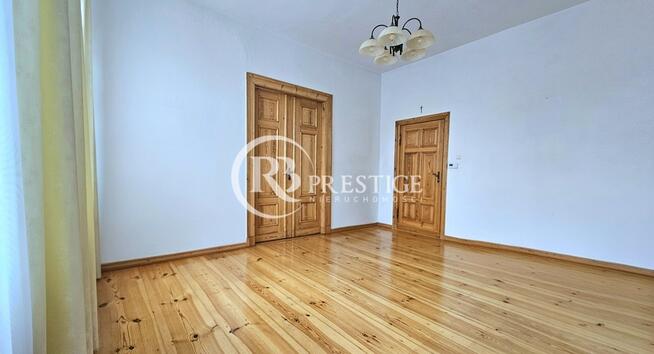 Mieszkanie z potencjałem i widokiem na Plac Zgody