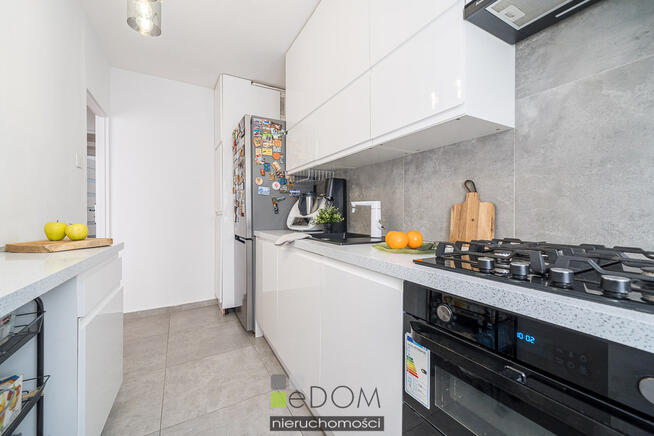 Z ogródkiem mieszkanie 3 pokojowe os. Dolinki