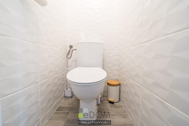 Z ogródkiem mieszkanie 3 pokojowe os. Dolinki