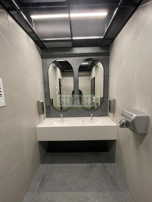 Dostep24h,recepcja,ochrona,poczekalnia,wys 4m .