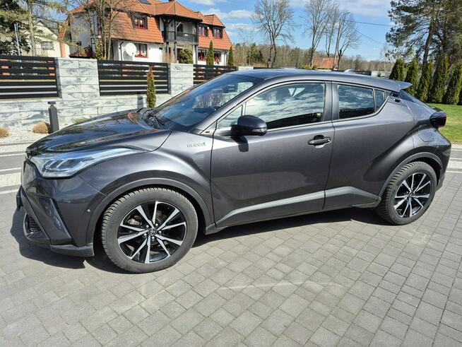 Toyota C-HR 1.8 hybryd lift Business Edition climatronic kamera grzane fotele