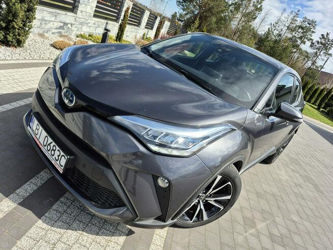 Toyota C-HR 1.8 hybryd lift Business Edition climatronic kamera grzane fotele