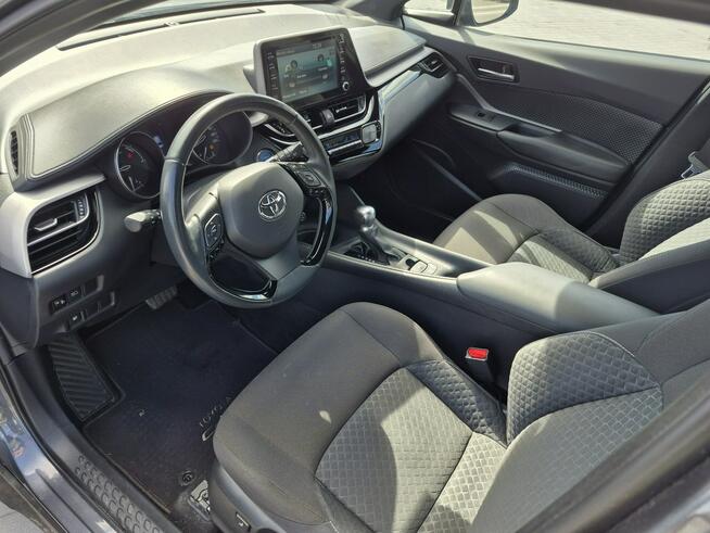 Toyota C-HR 1.8 hybryd lift Business Edition climatronic kamera grzane fotele
