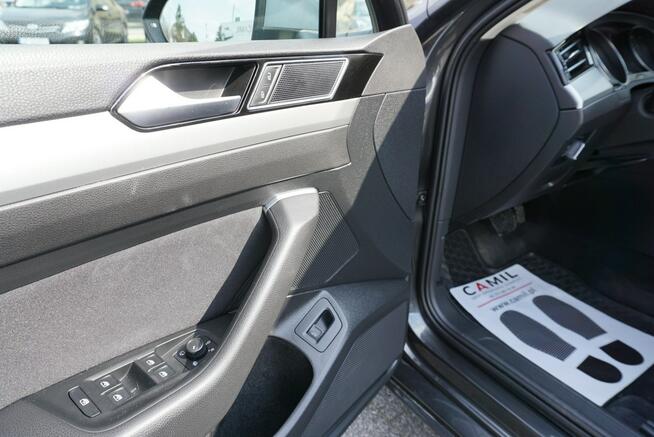 Volkswagen Passat Variant polski salon, jeden użytkownik, super stan, rok gwarancji w cenie,