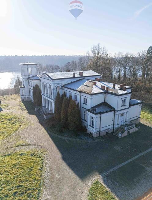 PAŁAC NAD JEZIOREM | 4 HA | GOTOWY DO ARANŻACJI