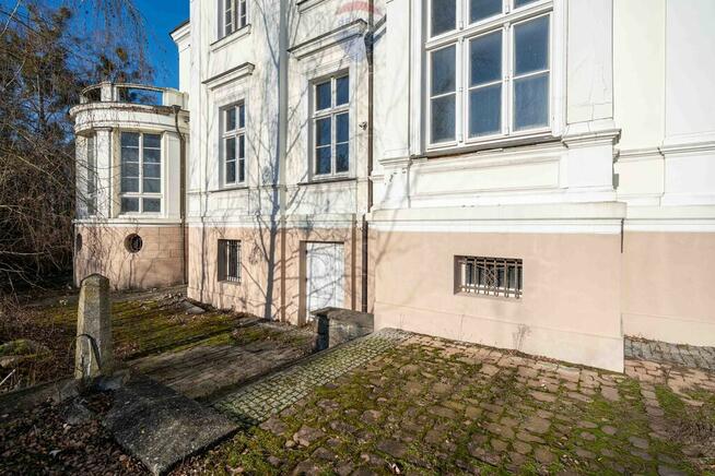 PAŁAC NAD JEZIOREM | 4 HA | GOTOWY DO ARANŻACJI