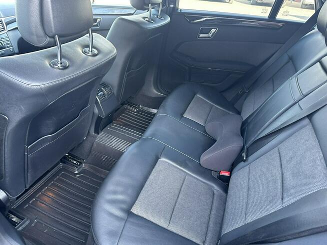 Mercedes E 320 E220 CDI 170 KM, Avangarda Ostatni serwis 8 TYŚ. Mega zadbany, Automat