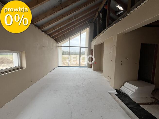 NOWOCZESNY, WYSOKI SALON, GARAŻ 29m2 duża działka