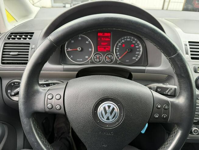 Volkswagen Touran 1,9 tdi autamat DSG ładny świeżo zarejestrowany