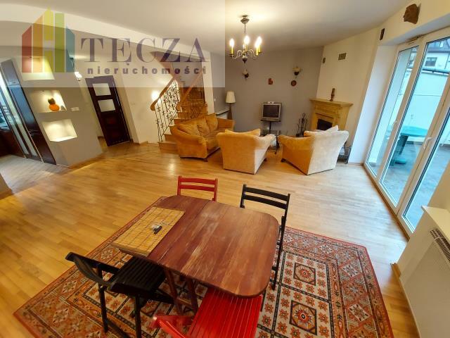 Dom Warszawa Wesoła, Stara Miłosna, Szmaragdowa