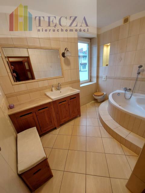 Dom Warszawa Wesoła, Stara Miłosna, Szmaragdowa