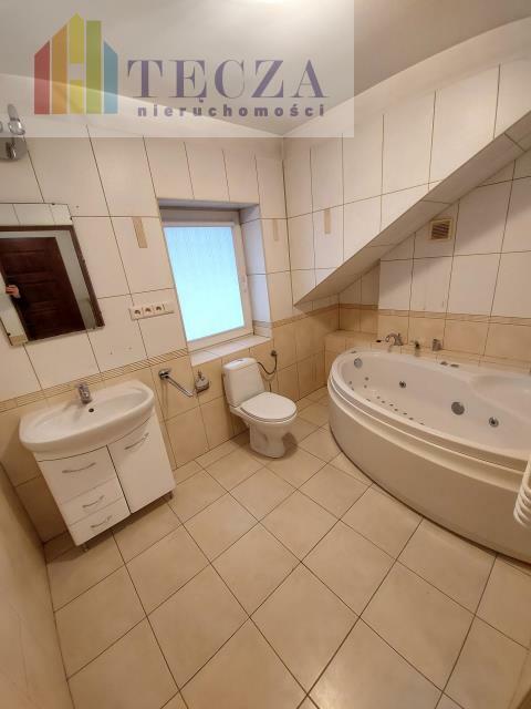 Dom Warszawa Wesoła, Stara Miłosna, Szmaragdowa