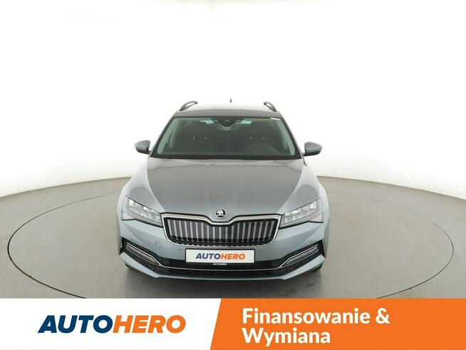Škoda Superb PHEV automat virtual cocpit klima auto grzane fotele navikamera i czuj