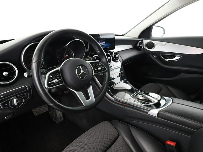 Mercedes C 220 automat multibeam półskóra navi klima auto grzane fotele kamera i czuj