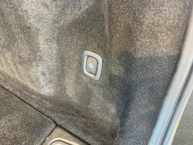 Volvo XC 60 VAT 23% Momentum Pro 2.0 B4D 197KM Automat 2021 r., s. PL, I wł., HAK