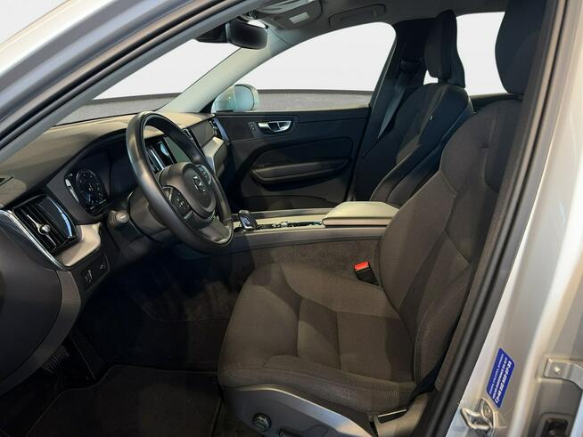 Volvo XC 60 VAT 23% Momentum Pro 2.0 B4D 197KM Automat 2021 r., s. PL, I wł., HAK