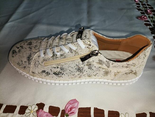 Złote skórzane buty -Nowe