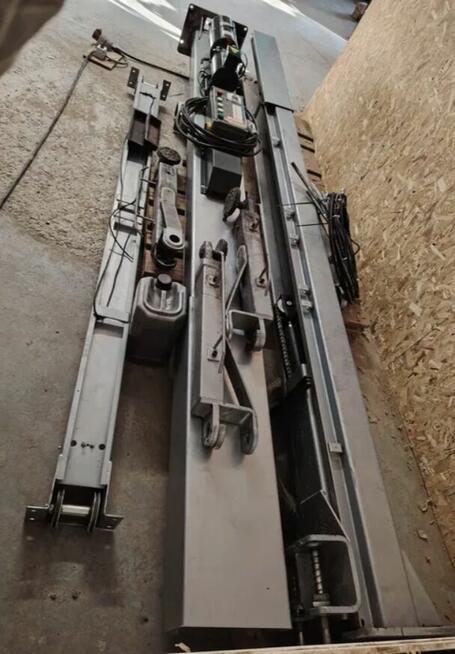 Podnośnik samochodowy dwukolumnowy HECKMANN 4.5T automat FV