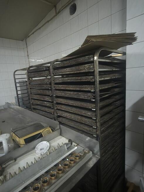 Piec piekarniczy wózkowy, obrotowy Miwe ROLL + komin + wózki