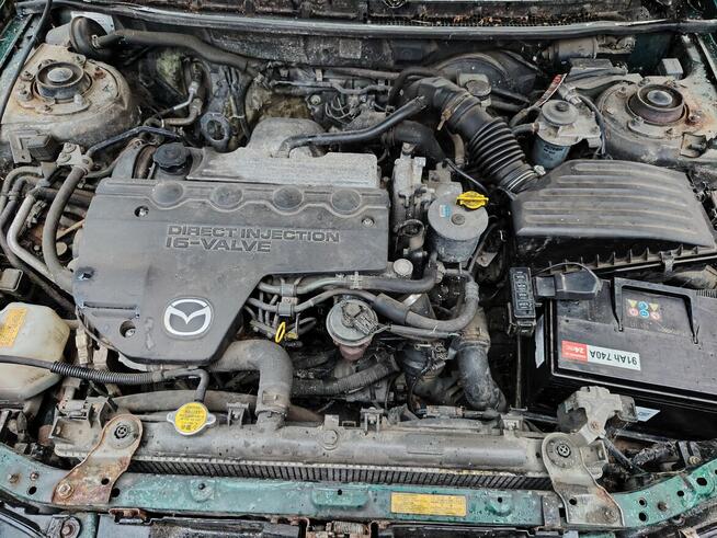 Mazda 626 GF Sedan do naprawy