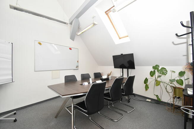 Klimatyzowane biura przy Rondzie Powstańców Śląskich | blisk