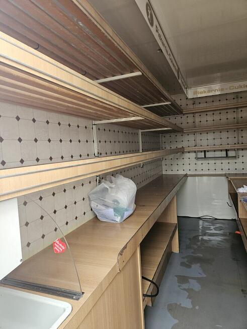 Przyczepa dp sprzedaży pieczywa