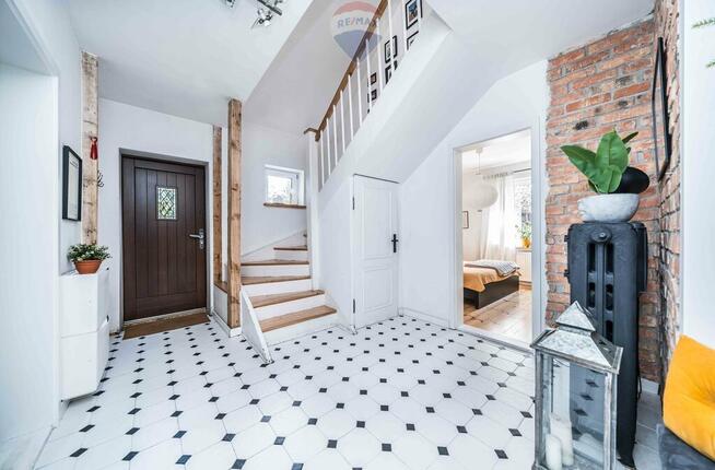 Klimatyczny dom wolnostojący | Świerczewo