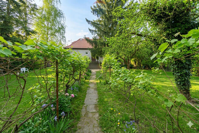 Klimatyczny dom wolnostojący | Świerczewo