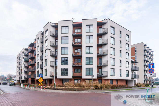 Lokal do adaptacji, wysokość pomieszczeń 3.2m