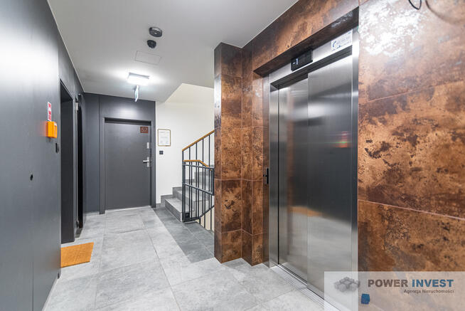 Lokal do adaptacji, wysokość pomieszczeń 3.2m