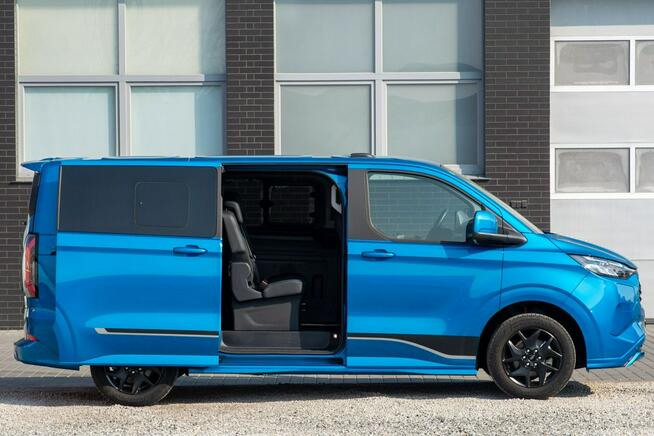 Ford Tourneo Custom SPORT 8-osób L1H1 2.5 PHEV | Jedyny w Polsce !!!