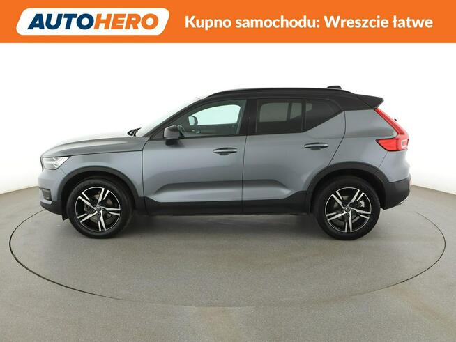 Volvo XC 40 automat full LED skóra/alcantara virtual cocpit navi klima auto czujni