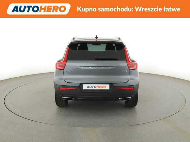 Volvo XC 40 automat full LED skóra/alcantara virtual cocpit navi klima auto czujni