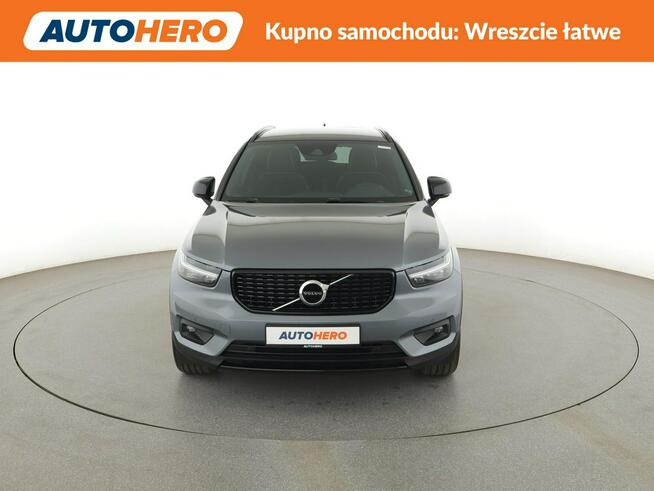 Volvo XC 40 automat full LED skóra/alcantara virtual cocpit navi klima auto czujni