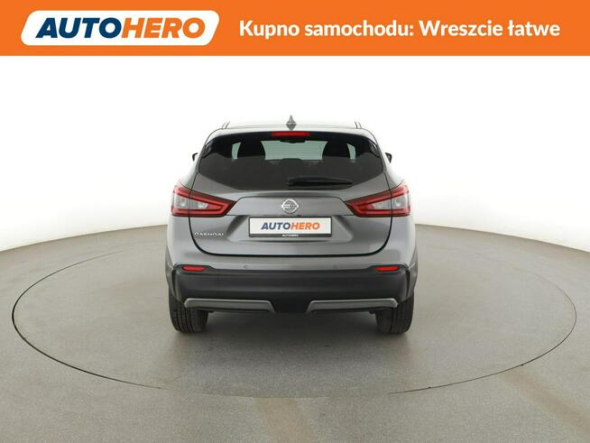 Nissan Qashqai automat full LED navi klima auto kamery 360 czujniki parkowania