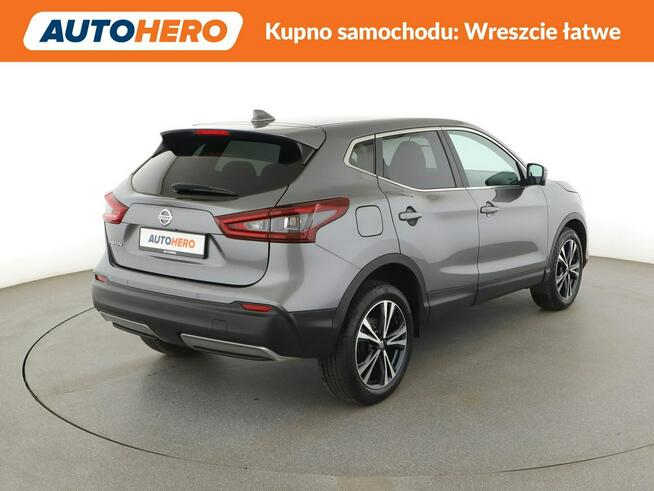 Nissan Qashqai automat full LED navi klima auto kamery 360 czujniki parkowania
