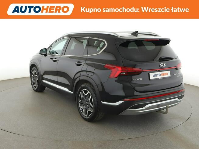Hyundai Santa Fe 7 os. HEV automat skóra full LED panorama virtual cocpit navi klima au